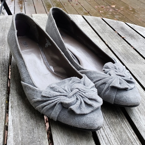 Mossimo Supply Co. Shoes - Grey Kitten Heels